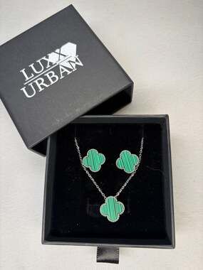 Silver Tone Malachite Four Leaf Clover Necklace and Earrings Jewelry Set